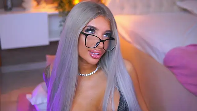 Juicy Jessye online show from July 2026 02:05:17 AM