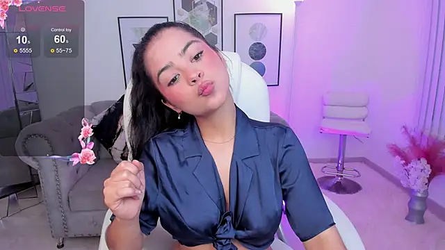 Layla Breezee online show from January 2025 12:11:02 PM