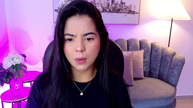 Layla Breezee online show from May 2026 11:59:02 AM
