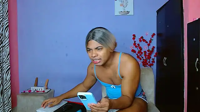 Snapshot of electrabrowns chatting on September 2025 04:40:02 AM electrabrowns online show from September 2025 04:40:02 AM