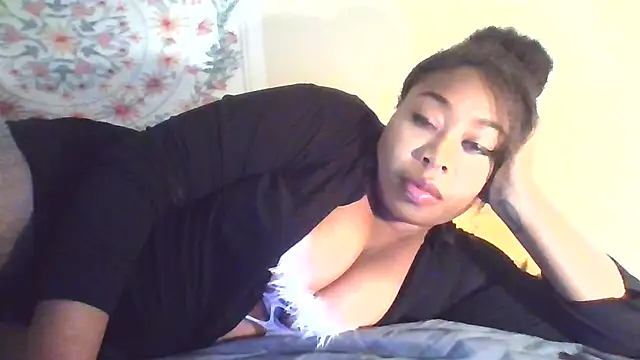 angeliquebelcali online show from October 2025 06:30:02 PM