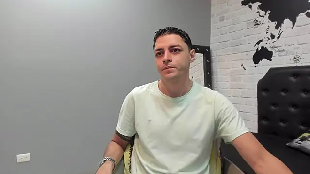 Frank Millers online show from November 2025 04:13:02 PM