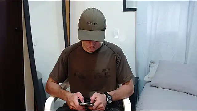 Snapshot of Frank_Millers chatting on February 2026 04:25:02 PM Frank Millers online show from February 2026 04:25:02 PM