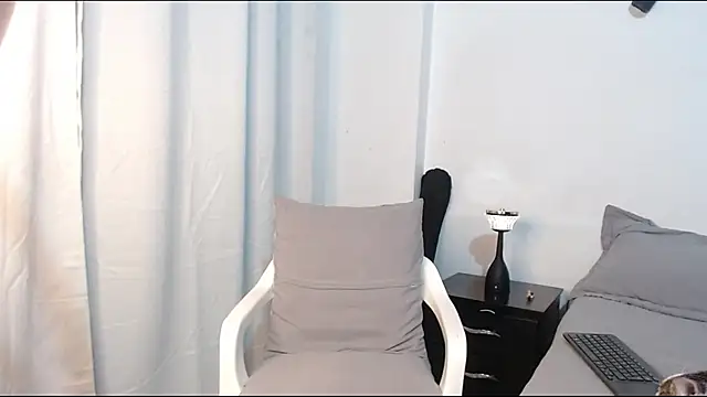 Snapshot of Frank_Millers chatting on April 2026 11:13:01 PM Frank Millers online show from April 2026 11:13:01 PM