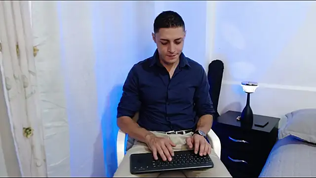Frank Millers online show from June 2026 10:36:02 PM