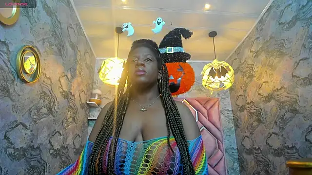 Snapshot of nefertiti_ebony chatting on October 2025 04:47:01 AM nefertiti ebony online show from October 2025 04:47:01 AM