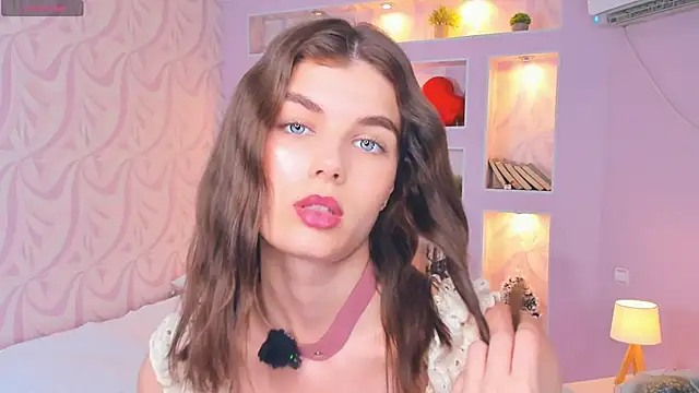 FloraDobb online show from May 2026 07:14:01 AM