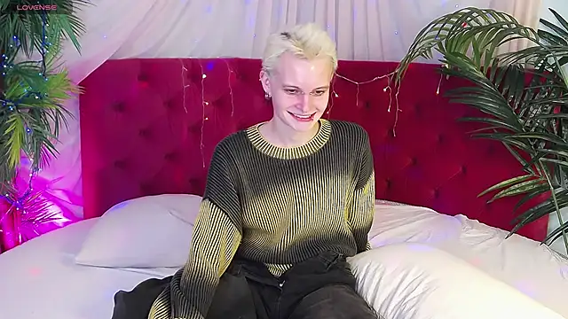 DemianEnglen online show from February 2025 11:37:02 PM