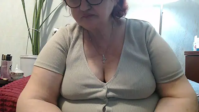 DeniseeRosea online show from April 2026 05:17:02 PM