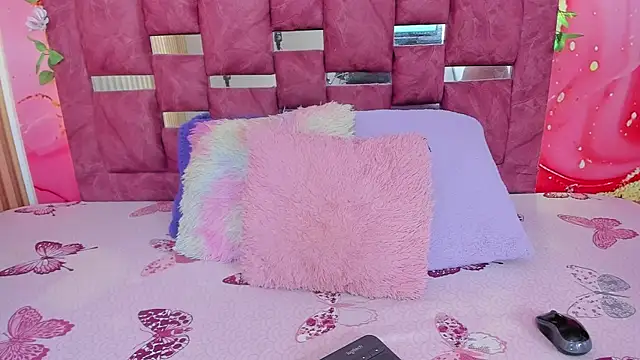 scarlett  evans  online show from April 2026 06:35:02 PM