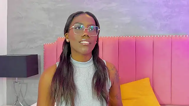 Snapshot of Alaia_Colins chatting on November 2025 11:58:02 PM Alaia Colins online show from November 2025 11:58:02 PM