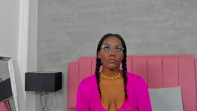 Snapshot of Alaia_Colins chatting on November 2025 03:50:02 AM Alaia Colins online show from November 2025 03:50:02 AM