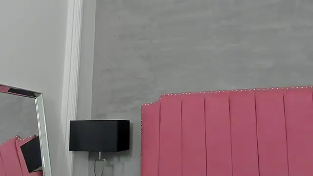 Snapshot of Alaia_Colins chatting on December 2025 06:54:02 AM Alaia Colins online show from December 2025 06:54:02 AM