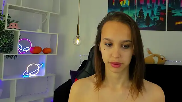 Snapshot of SandraTucker chatting on October 2025 03:03:02 AM SandraTucker online show from October 2025 03:03:02 AM