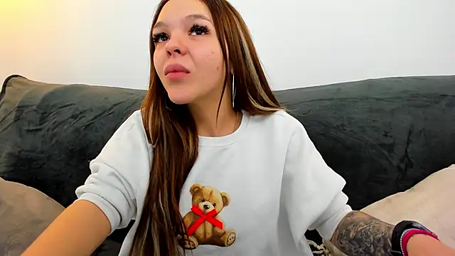 Snapshot of Daisy_Abby chatting on February 2025 04:58:02 AM Daisy Abby online show from February 2025 04:58:02 AM