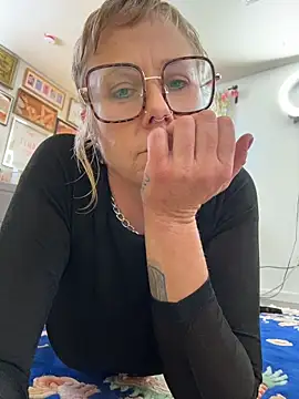I am babydoll online show from April 2026 12:09:02 PM