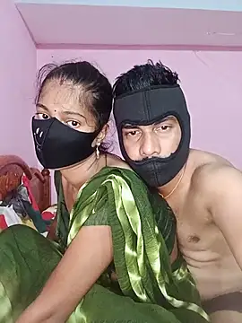 Snapshot of USHA_BHABHI chatting on July 2026 11:18:01 PM USHA BHABHI online show from July 2026 11:18:01 PM