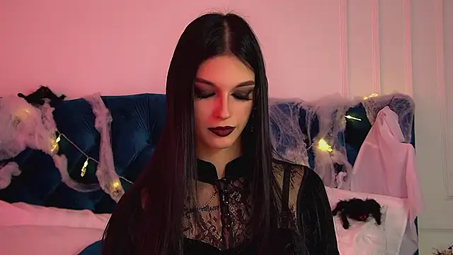 Snapshot of BeverlyMost chatting on October 2025 07:31:01 AM BeverlyMost online show from October 2025 07:31:01 AM