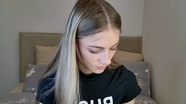 GabriellaOlsen online show from October 2025 10:38:01 AM