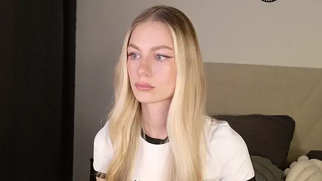 GabriellaOlsen online show from February 2026 06:18:01 PM