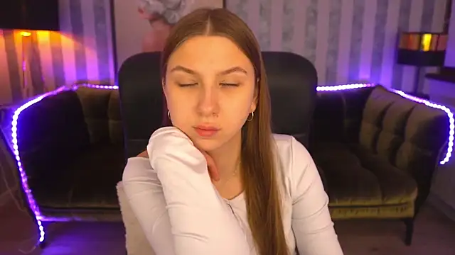 Snapshot of AureliaBliss_ chatting on February 2025 10:22:02 PM AureliaBliss online show from February 2025 10:22:02 PM