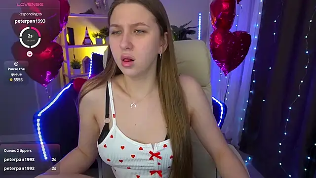 Snapshot of AureliaBliss_ chatting on February 2025 10:42:02 PM AureliaBliss online show from February 2025 10:42:02 PM