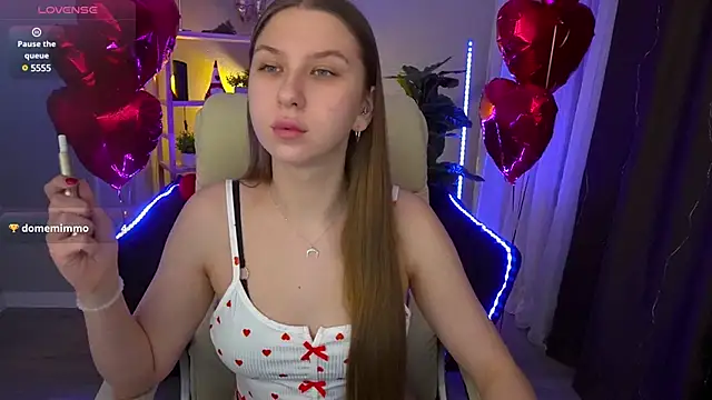 Snapshot of AureliaBliss_ chatting on February 2025 01:46:02 AM AureliaBliss online show from February 2025 01:46:02 AM