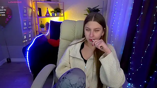 Snapshot of AureliaBliss_ chatting on February 2025 03:53:01 AM AureliaBliss online show from February 2025 03:53:01 AM