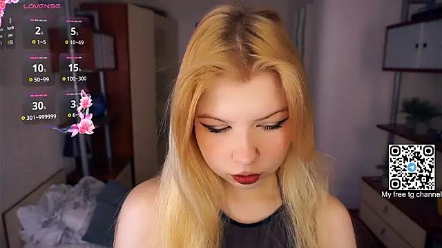 LynetHakes online show from September 2025 04:14:02 AM