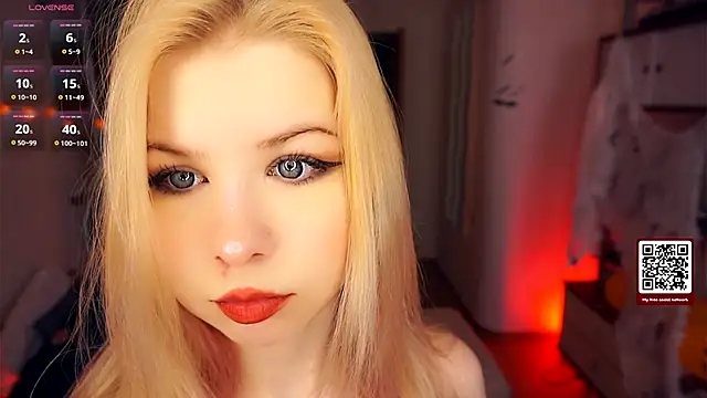 LynetHakes online show from November 2025 04:35:01 AM