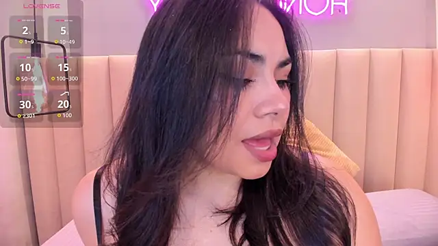 Naomymonroe  online show from June 2026 10:39:01 AM