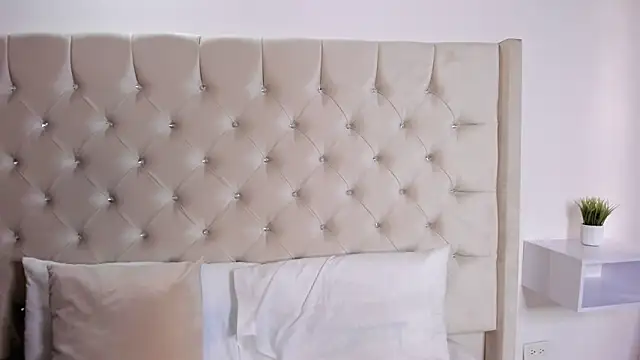 Snapshot of bella_bloomg chatting on March 2025 10:38:01 PM bella bloomg online show from March 2025 10:38:01 PM