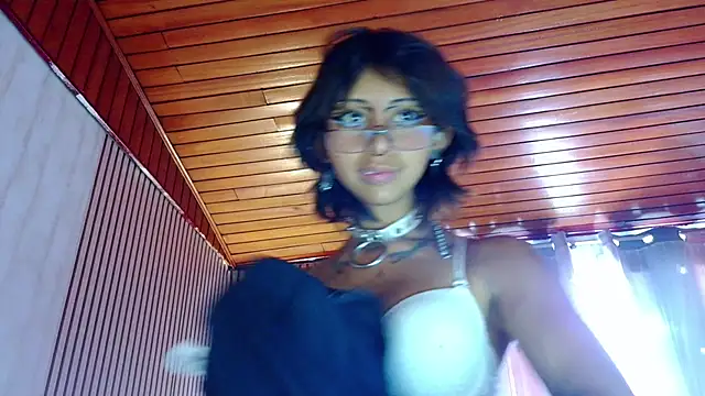 Snapshot of verhona_vlad chatting on February 2025 06:28:01 PM verhona vlad online show from February 2025 06:28:01 PM