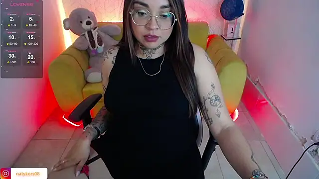 Snapshot of natyk_m chatting on January 2025 10:43:01 PM natyk m online show from January 2025 10:43:01 PM