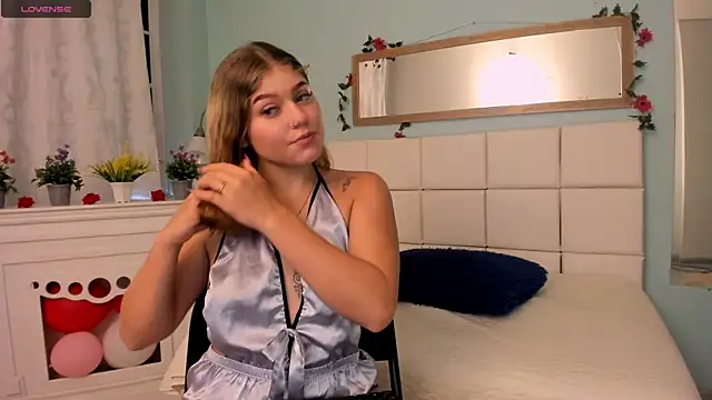 alaia greyy online show from February 2025 01:30:02 PM