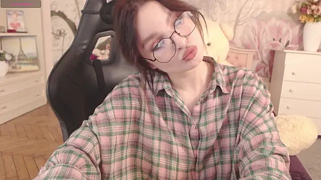 BritneyBarker online show from November 2025 12:11:02 AM