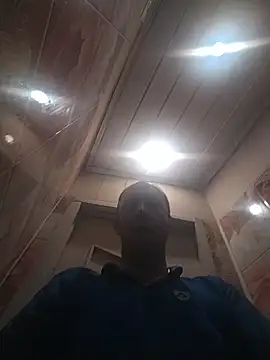 MaxDevilWhite online show from October 2025 10:04:02 PM