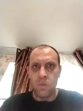 Snapshot of MaxDevilWhite chatting on April 2026 04:33:02 PM MaxDevilWhite online show from April 2026 04:33:02 PM