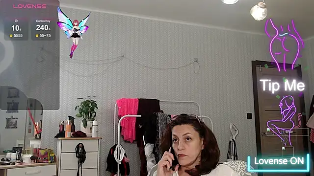 Snapshot of Soffya_Soy chatting on November 2025 01:11:02 PM Soffya Soy online show from November 2025 01:11:02 PM