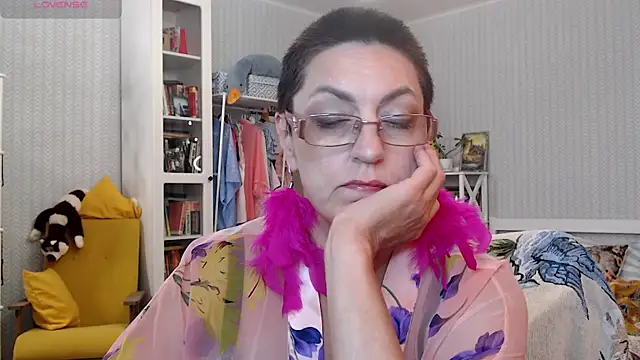 Soffya Soy online show from June 2026 04:01:02 PM