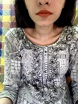 Snapshot of cute_IndianBabe chatting on March 2025 01:01:01 AM cute IndianBabe online show from March 2025 01:01:01 AM