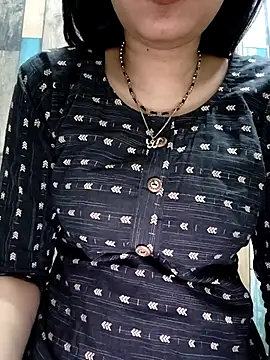 Snapshot of cute_IndianBabe chatting on April 2026 01:25:02 AM cute IndianBabe online show from April 2026 01:25:02 AM