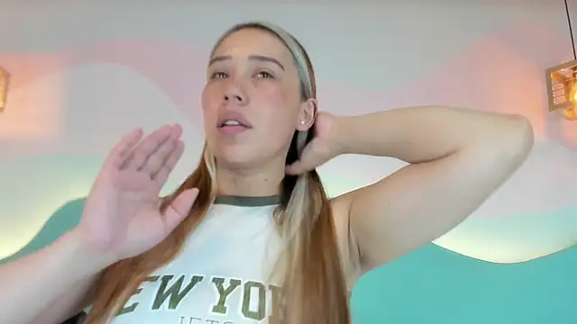 Lannajansen online show from November 2025 01:10:02 PM