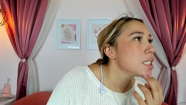 Lannajansen online show from June 2026 02:27:01 PM