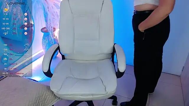 Sofi BBW online show from February 2025 06:47:02 PM