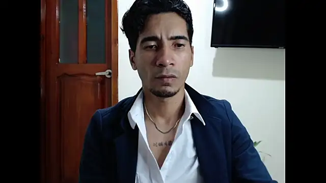 Snapshot of King_Liam chatting on January 2025 03:51:01 AM King Liam online show from January 2025 03:51:01 AM