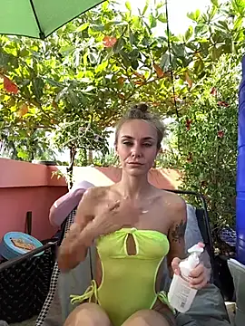 Snapshot of White_Lu chatting on February 2026 02:23:01 AM White Lu online show from February 2026 02:23:01 AM