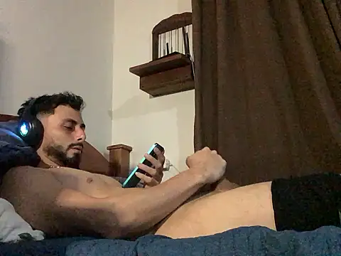 Snapshot of Nooneisthis chatting on March 2026 05:13:02 AM Nooneisthis online show from March 2026 05:13:02 AM