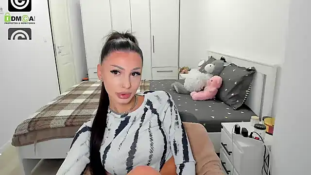 HelenShawn online show from November 2025 08:30:01 PM