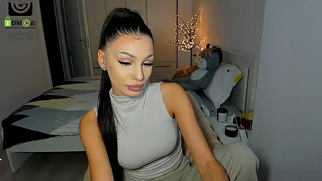 HelenShawn online show from January 2026 07:30:01 PM